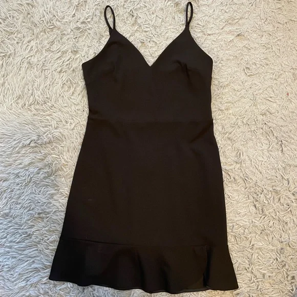 express little black dress Crepe Square Neck Sleeveless Cutout Midi Sheath Womens Dresses Express Women's Size 4 "Little